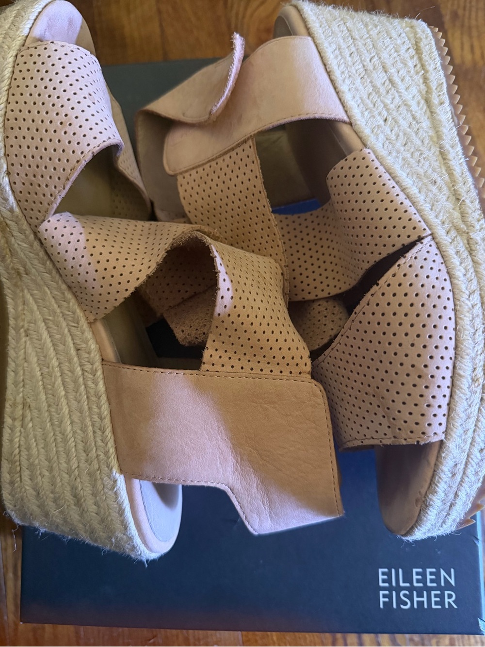 Eileen Fisher Blush Pink Suede Espadrille Wedge Sandals size 8-NEW
